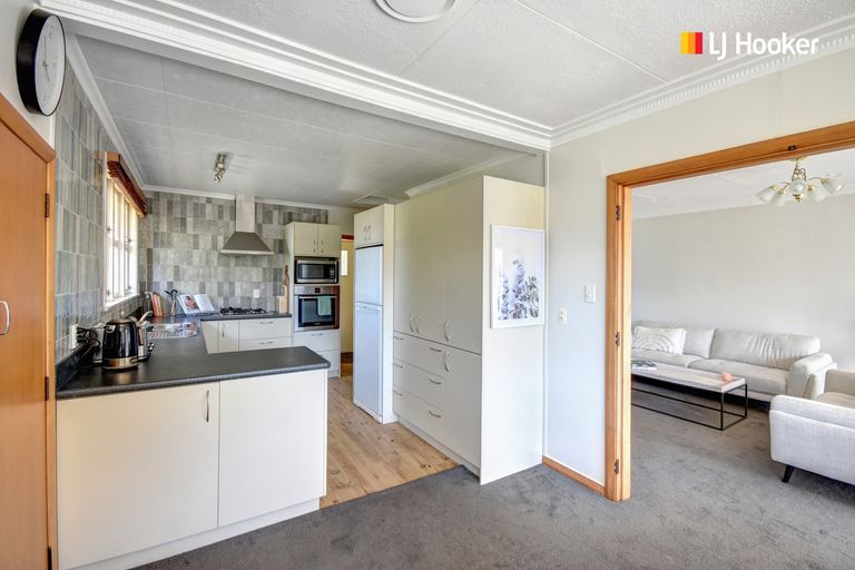 Photo of property in 85 Kaikorai Valley Road, Glenross, Dunedin, 9011