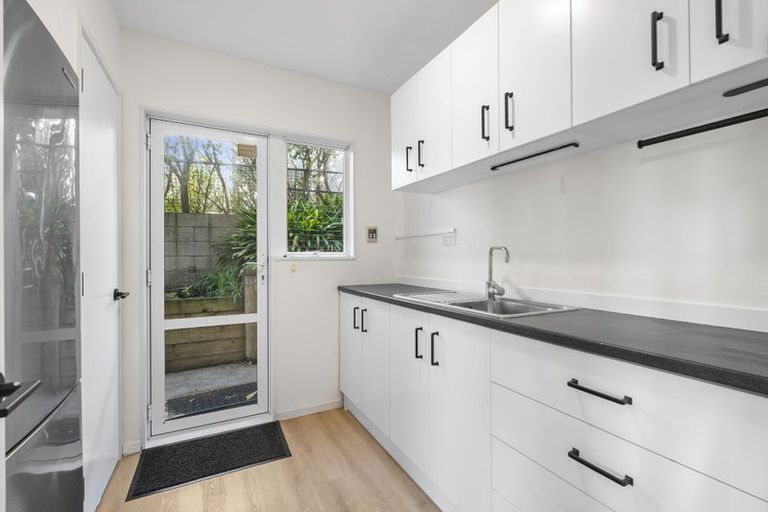 Photo of property in 95 Tiri Road, Tindalls Beach, Whangaparaoa, 0930
