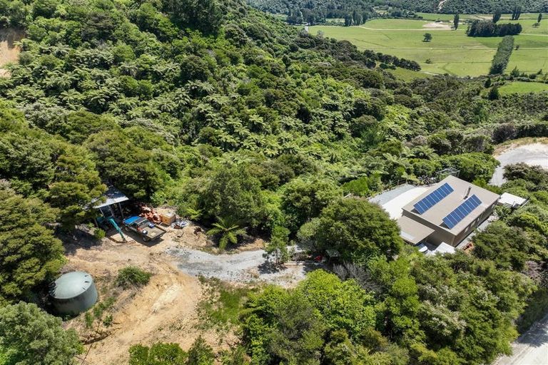 Photo of property in 180 Totaranui Road, Wainui Bay, Takaka, 7183
