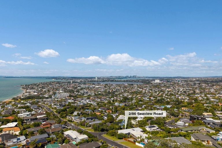Photo of property in 2/86 Seaview Road, Castor Bay, Auckland, 0620