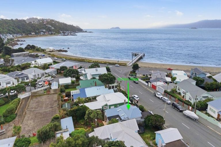 Photo of property in 10 Ferry Street, Seatoun, Wellington, 6022