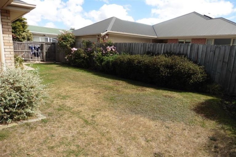 Photo of property in 63 Bevington Street, Avonhead, Christchurch, 8042