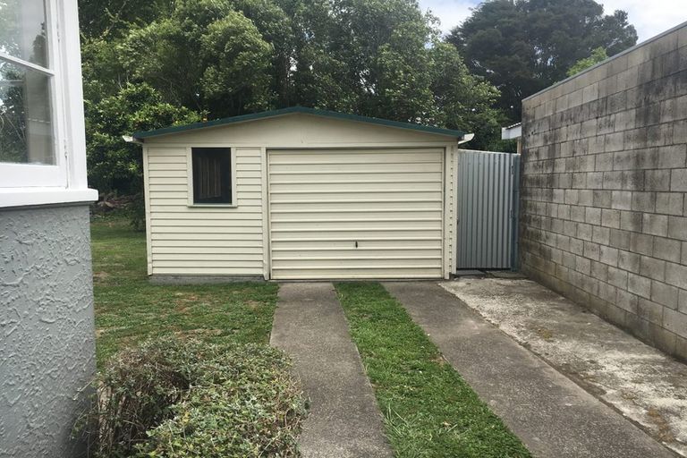 Photo of property in 8 Armitage Place, Fairfield, Hamilton, 3214