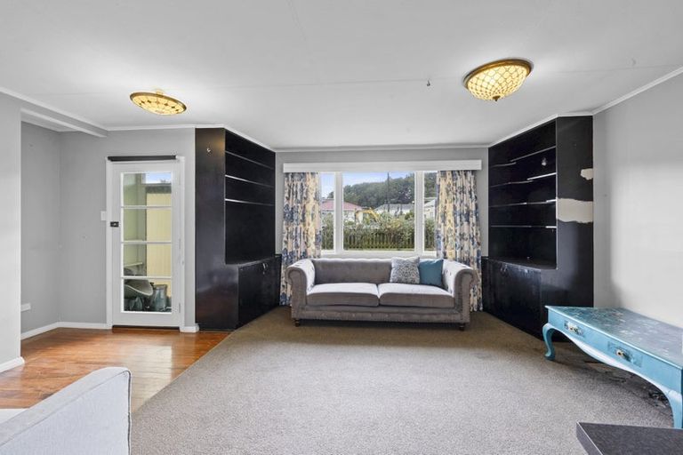 Photo of property in 13 Moir Street, Eltham, 4322