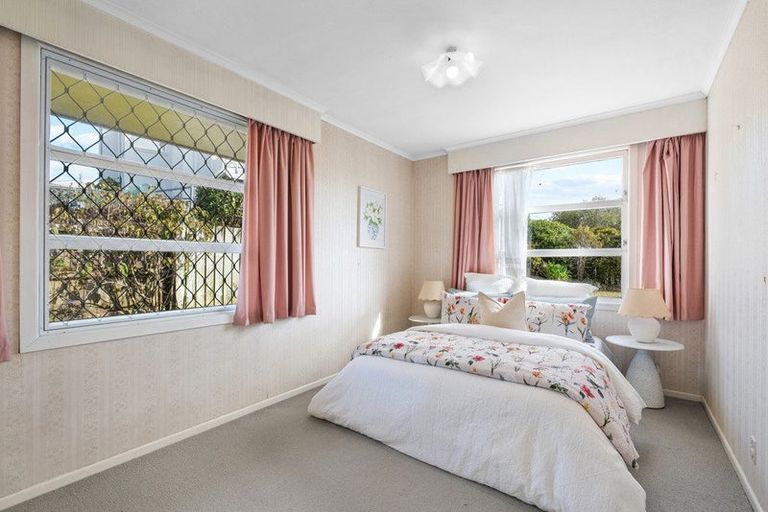 Photo of property in 1 Elizabeth Place, Mairangi Bay, Auckland, 0630