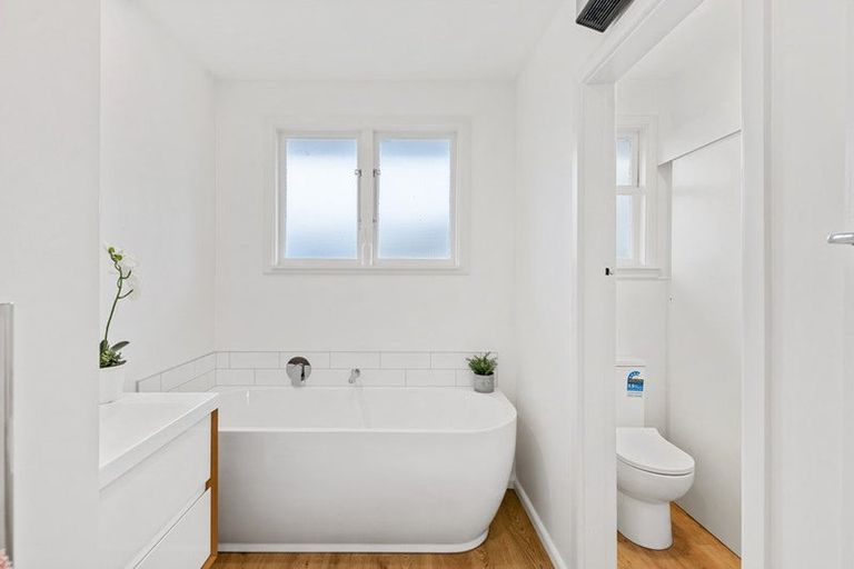 Photo of property in 43 Stackhouse Avenue, Bishopdale, Christchurch, 8053