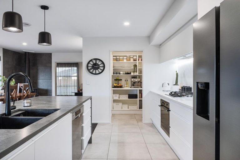 Photo of property in 112 Prestons Park Drive, Marshland, Christchurch, 8083