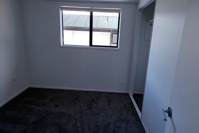 Photo of property in 3/137 Tirimoana Road, Te Atatu South, Auckland, 0602