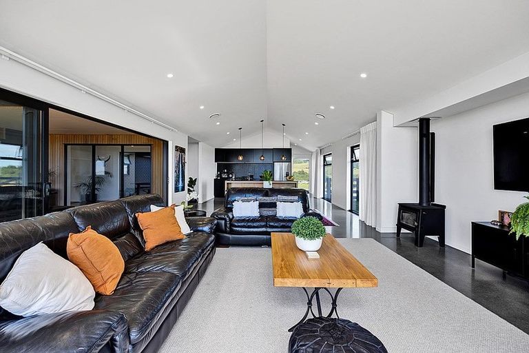 Photo of property in 791 Dover Road, Okato, New Plymouth, 4374