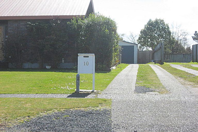 Photo of property in 10 Runuku Grove, Turangi, 3334