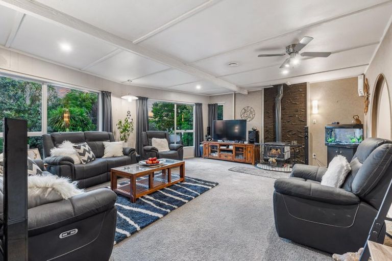 Photo of property in 16 Ribblesdale Road, Henderson, Auckland, 0612