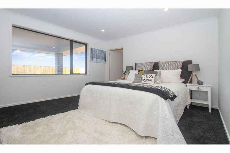 Photo of property in 22 Nellie Drive, Kumeu, 0810