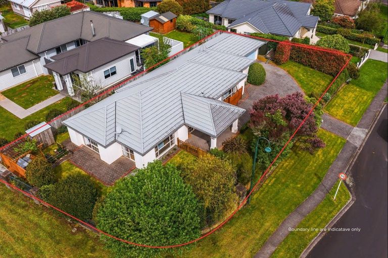 Photo of property in 1 Bramley Drive, Rototuna, Hamilton, 3210