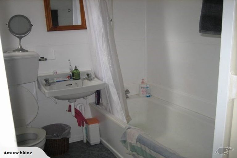 Photo of property in 7 Trent Street, Island Bay, Wellington, 6023