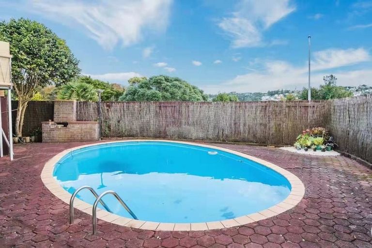 Photo of property in 24 Waverley Avenue, Glenfield, Auckland, 0629