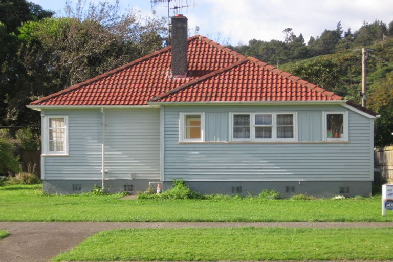 Photo of property in 1352 High Street, Taita, Lower Hutt, 5011