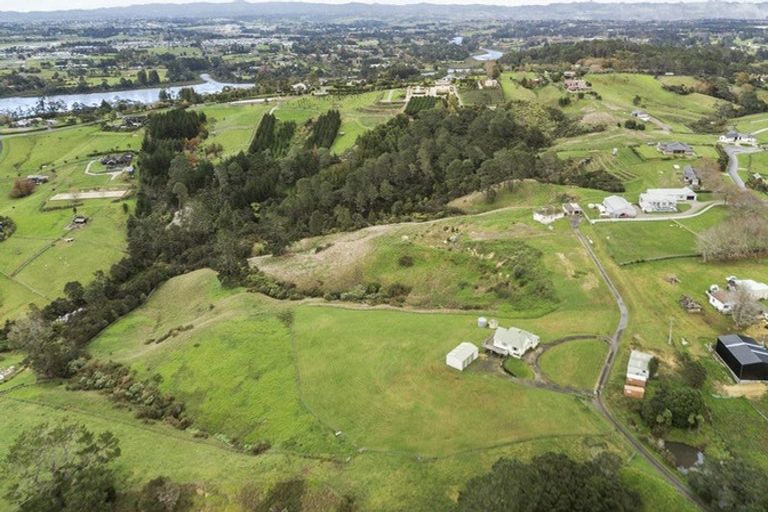 Photo of property in 733b Ridge Road, Riverhead, 0793