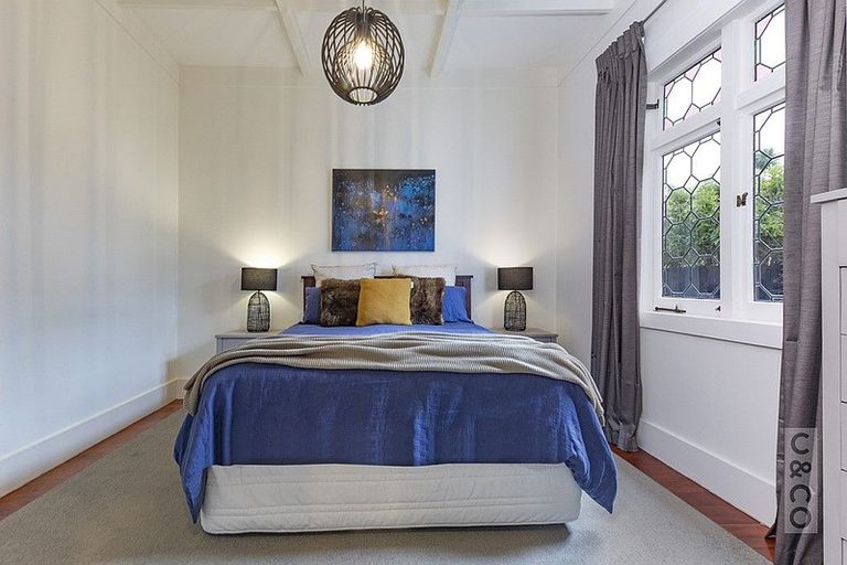 Photo of property in 30-32 Great North Road, Riverhead, 0820