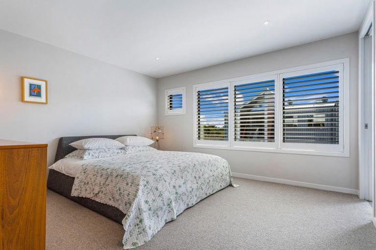 Photo of property in 98 Buckley Avenue, Hobsonville, Auckland, 0616