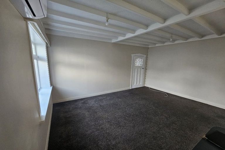 Photo of property in 143 Rongotai Road, Kilbirnie, Wellington, 6022