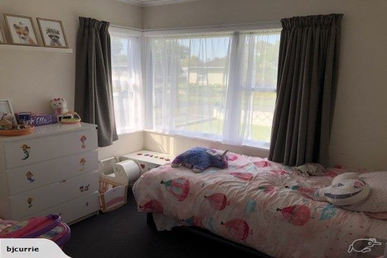 Photo of property in 16 Aspiring Avenue, Milson, Palmerston North, 4414