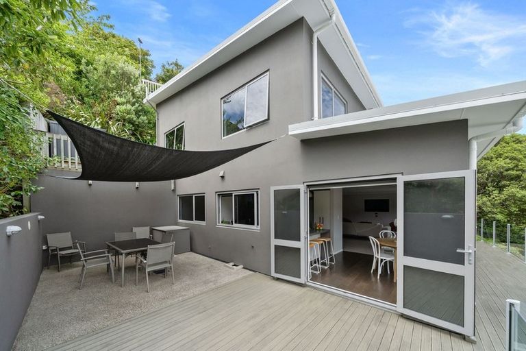 Photo of property in 19 Court Road, Tawa, Wellington, 5028