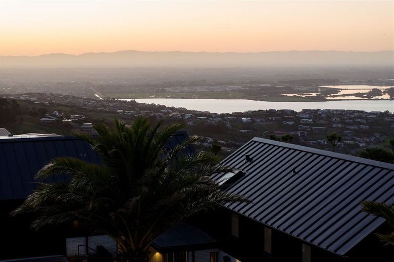 Photo of property in 9 Loader Lane, Clifton, Christchurch, 8081