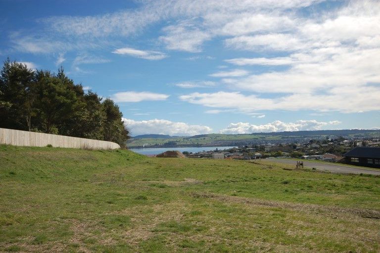 Photo of property in 27 Botanical Heights Drive, Waipahihi, Taupo, 3330