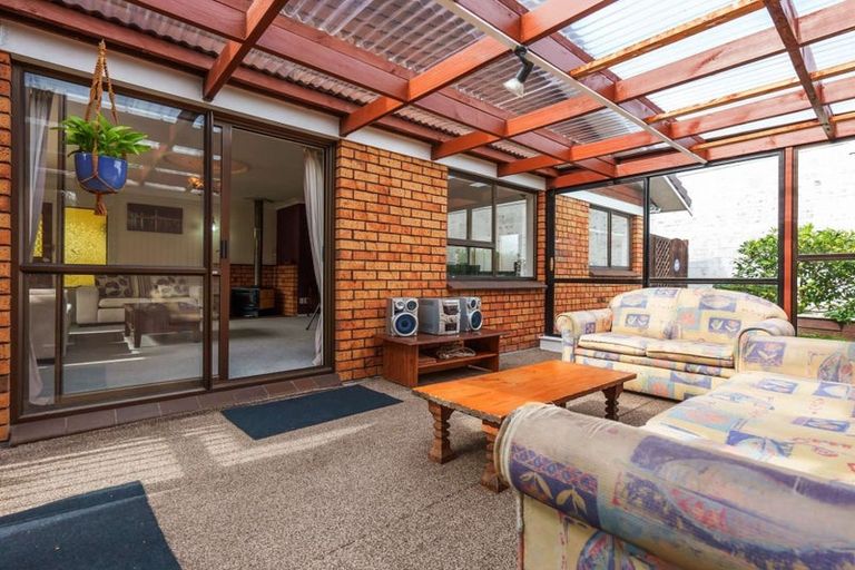 Photo of property in 2/529 Weymouth Road, Weymouth, Auckland, 2103