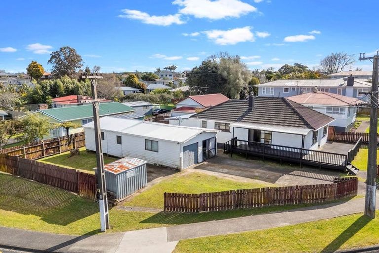 Photo of property in 43 Beaumonts Way, Manurewa, Auckland, 2102