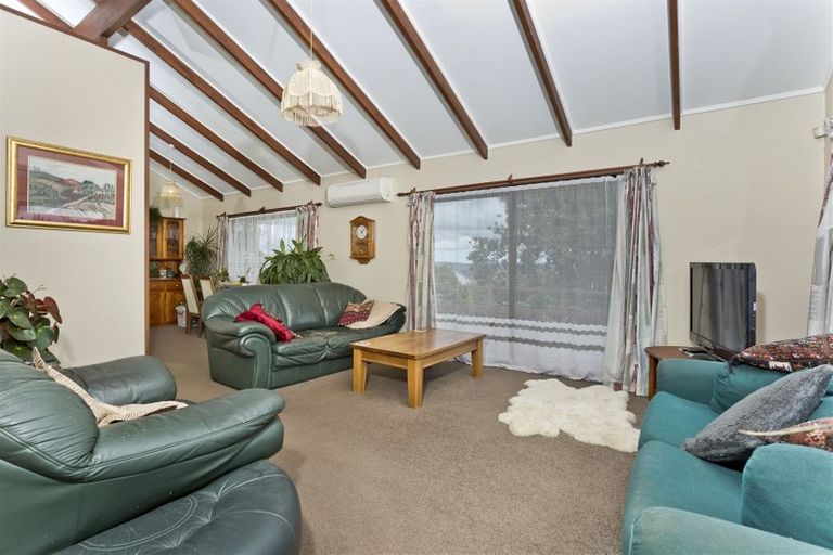 Photo of property in 18 Pemberton Avenue, Bayview, Auckland, 0629