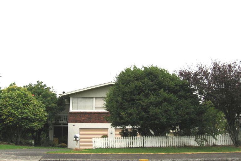 Photo of property in 40 Holland Road, Hillcrest, Auckland, 0627