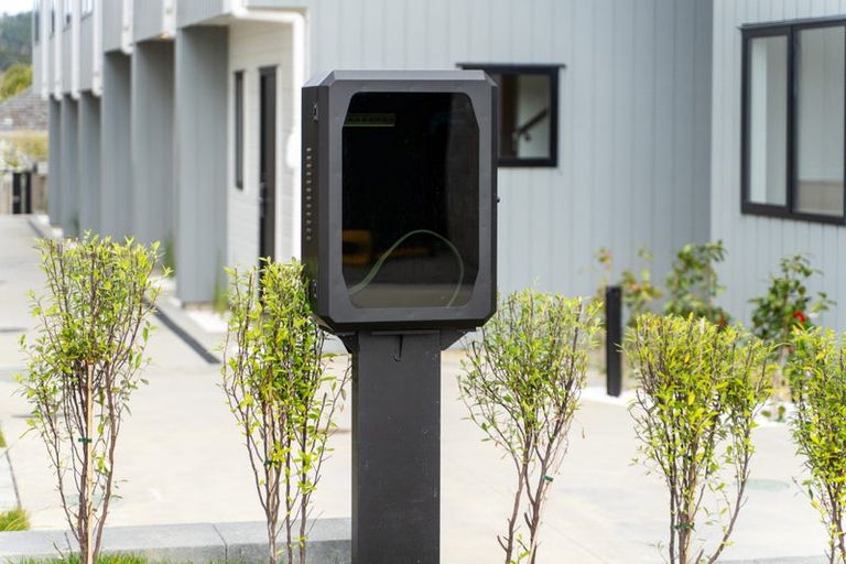 Photo of property in 42 Captain Scott Road, Glen Eden, Auckland, 0602