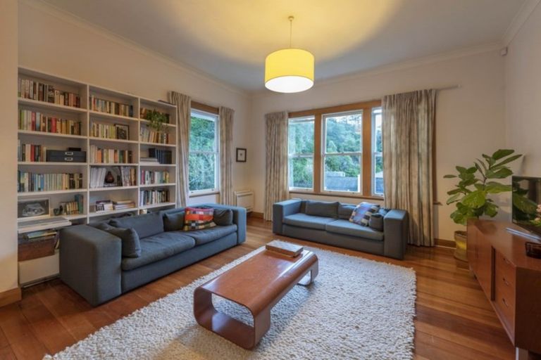 Photo of property in 10 Durham Street, Aro Valley, Wellington, 6021