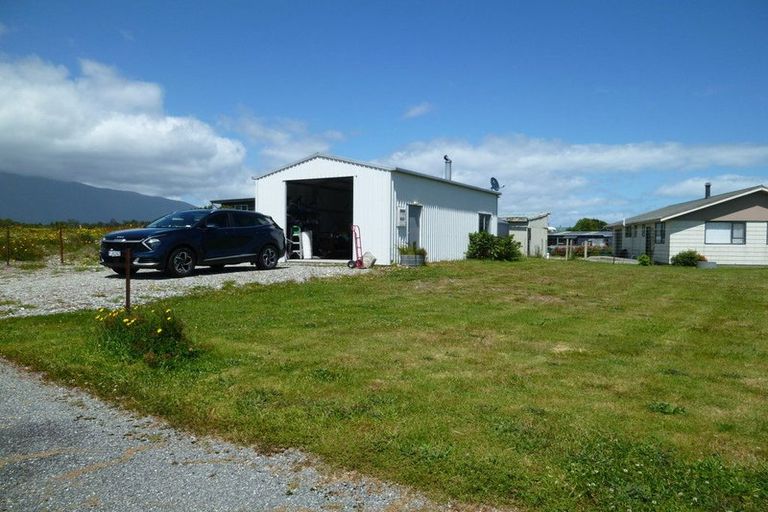 Photo of property in 46 Johnston Crescent, Haast, 7886