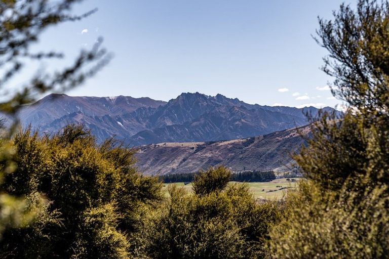 Photo of property in 69 Kanuka Rise, Albert Town, Wanaka, 9305