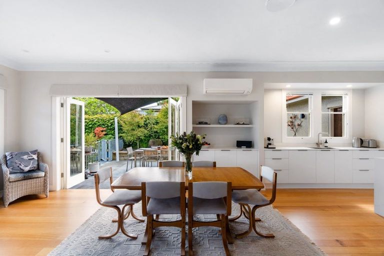 Photo of property in 11 Chambers Street, Havelock North, 4130