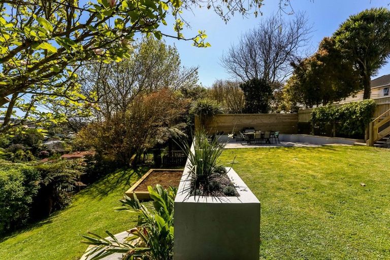 Photo of property in 128 Frankley Road, Frankleigh Park, New Plymouth, 4310