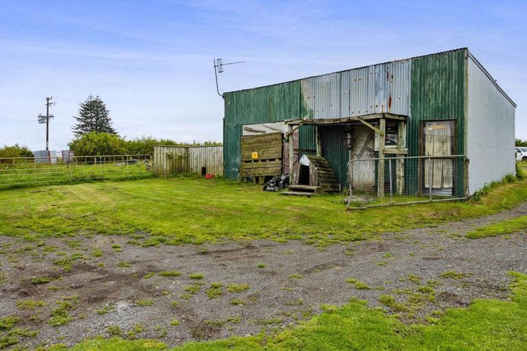 Photo of property in 570 South Road, Hawera, 4672