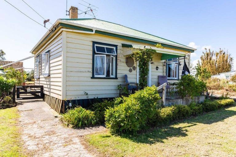 Photo of property in 6 Linley Crescent, Te Kopuru, 0391