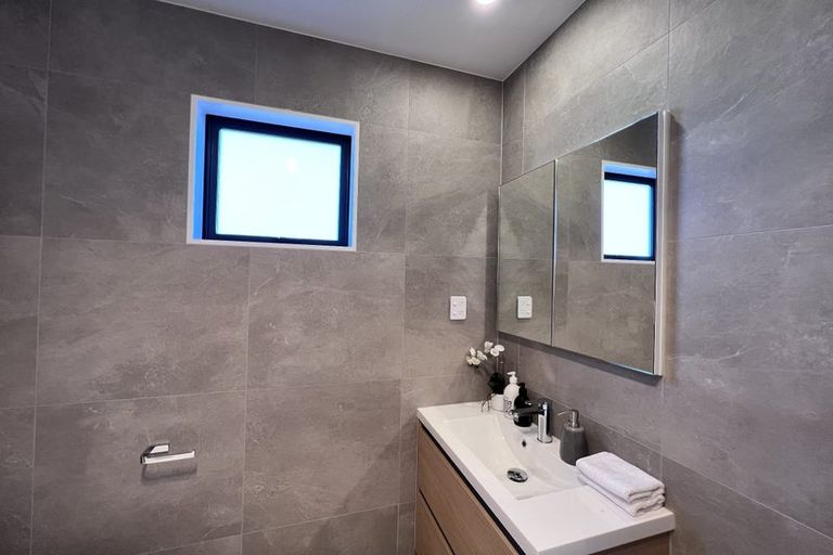 Photo of property in 3 Hema Road, Hobsonville, Auckland, 0616