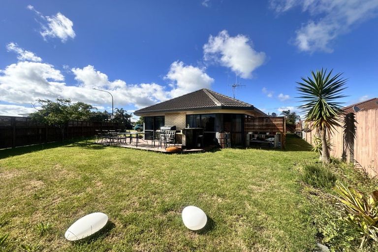 Photo of property in 24 Calypso Drive, Papamoa Beach, Papamoa, 3118