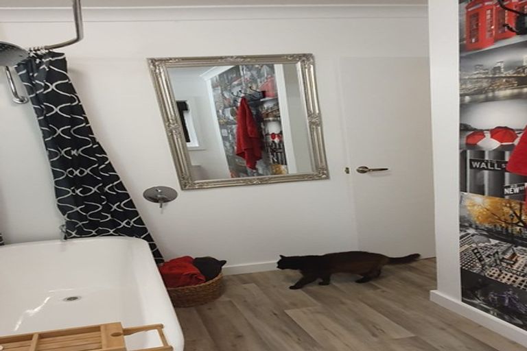 Photo of property in 4 Railway Terrace, Ohau, Levin, 5570