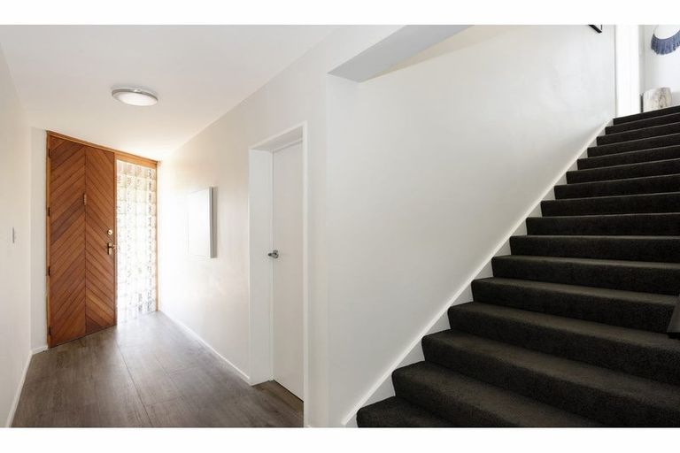 Photo of property in 16 Windleborn Place, Richmond, 7020