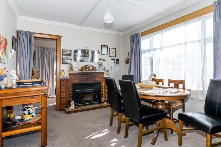 Photo of property in 56 Rhodes Street, Waimate, 7924