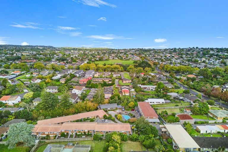 Photo of property in 10/16 Willerton Avenue, New Lynn, Auckland, 0600