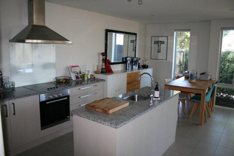 Photo of property in 9b Pavilion Crescent, Hillmorton, Christchurch, 8024