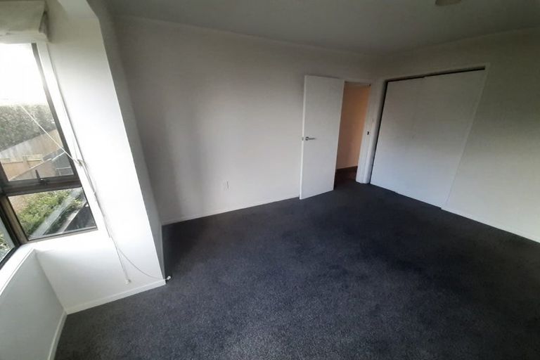 Photo of property in 2/59 Norwood Road, Bayswater, Auckland, 0622