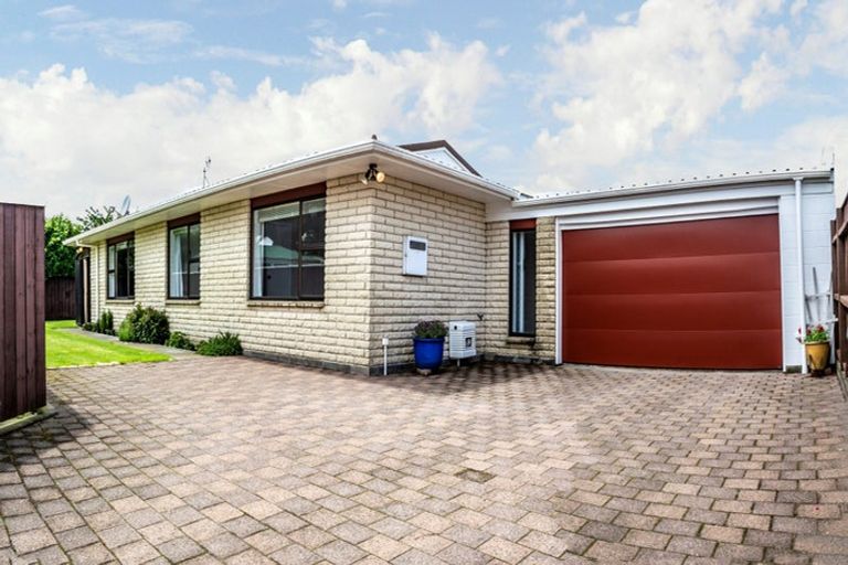 Photo of property in 5a Massey Street, Westown, New Plymouth, 4310