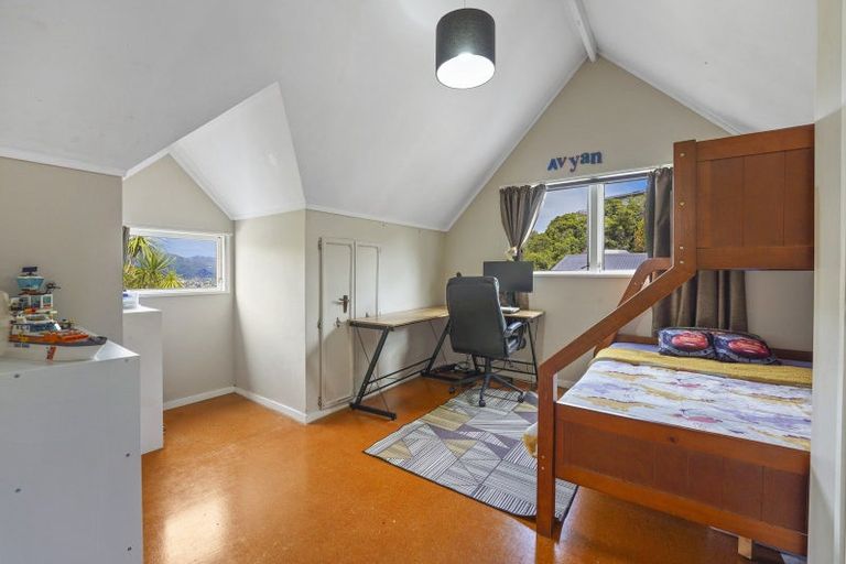Photo of property in 16 Gainsborough Grove, Belmont, Lower Hutt, 5010